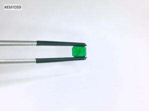 Tono verde oscuro, esmeralda zambiana 100% natural, forma octogonal, 0,88 quilates, piedra preciosa suelta auténtica para pendientes o collar, joyería - Product Image 2