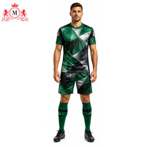 ชุดเสื้อฟุตบอลสีเขียวแบบซับลิเมชั่นสำหรับผู้ชาย พร้อมกางเกงขาสั้น ชุดฟุตบอลผู้ใหญ่ ผ้าโพลีเอสเตอร์ระบายอากาศได้ดี - Product Image 2
