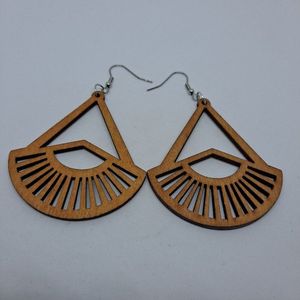 ต่างหูไม้สไตล์โบราณ คุณภาพสูง ดีไซน์ลายเพ้นท์แบบหยดน้ำ  สำหรับผู้หญิง - Product Image 1