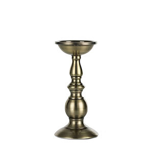 Support à bougie antique fini pour la décoration de la maison, en aluminium coulé, finition laiton antique, fait main, sur mesure - Product Image 3