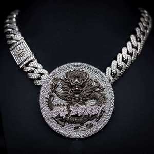 Collar con Colgante de Disco de Dragón de Plata 925 y Moissanita, Joyería Personalizada con Incrustaciones de Diamantes para Hombre - Product Image 3