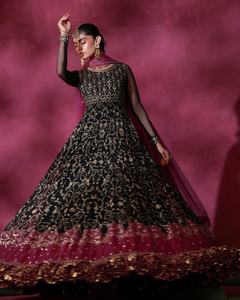 Salwar Kameez pakistanais de marque haut de gamme pour femmes, idéal pour les occasions de fête et de plage, en viscose, anti-humidité et séchage rapide - Product Image 1