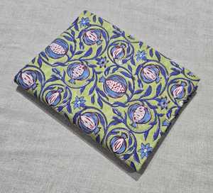 Tela estampada a mano de Jaipur, tela de algodón estampada a mano, tela india hecha a mano para vestidos, proveedor mayorista de tela de algodón. - Product Image 2