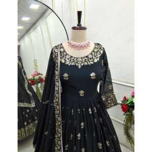 Precioso vestido de noche bordado: hermoso vestido de fiesta Pent y Dupatta con trabajo de secuencia - Product Image 4