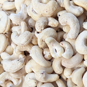 เม็ดมะม่วงหิมพานต์คุณภาพดีที่สุด W180 W320 เม็ดมะม่วงหิมพานต์แทนซาเนีย เม็ดมะม่วงหิมพานต์ซานติโก้ เม็ดมะม่วงหิมพานต์เวียดนาม ขายส่งส่งออกไปยังเอเชีย ยุโรป และตะวันออกกลาง - Product Image 1