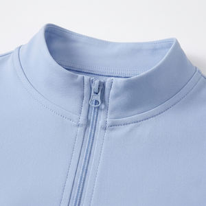 Camisetas de Yoga de Manga Corta con Cuello Alto y Cierre de Cremallera, Ajuste Regular, Transpirables, Sensación de Segunda Piel, Compresión, para Gimnasio y Entrenamiento - Product Image 4