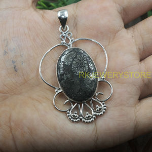 Colgante de Plata de Ley 925 con Marcasita, Diseño Ovalado Vintage Hecho a Mano, Joyería Elegante, Regalo para Mujer, Collar para Hermana - Product Image 4