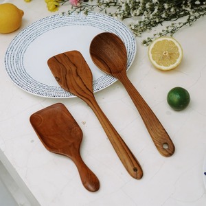Cuchara de Madera de Mango Hecha a Mano, Utensilio de Cocina Natural, Accesorio Rústico para Cocinar y Servir, Ecológico, Regalo de Boda - Product Image 3