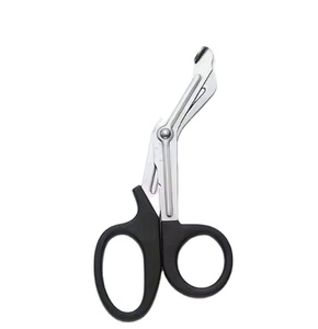 กรรไกรผ่าตัดคุณภาพดี แข็งแรง ทนทาน พร้อมที่หนีบเนื้อเยื่อ ได้รับการรับรองมาตรฐาน CE ระดับ Class I มีจำหน่าย - Product Image 2