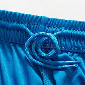 Uniforme Clásico de Pádel para Hombre con Ajuste Cómodo, Pantalones Cortos de Jersey Transpirables y Ecológicos, Ropa Deportiva Resistente para Jugar en Interiores y Exteriores - Product Image 5