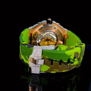 Montre-bracelet à quartz de luxe personnalisée pour homme, en acier inoxydable, avec cadran arabe en caoutchouc vert, demi-diamants en moissanite, cadeau de fête - Product Image 3
