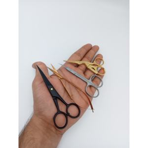 Ciseaux à ongles robustes en acier inoxydable, lame droite tranchante, design simple, efficaces pour couper les ongles épais et les cuticules. - Product Image 3