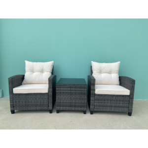 Ensemble bistro patio 3 pièces en rotin PE Fauteuils rembourrés confortables et table d'appoint élégante en verre pour le jardin - Product Image 2