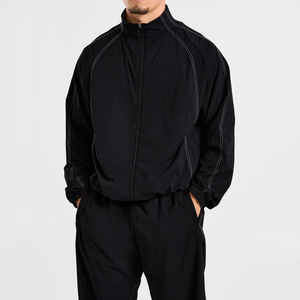 Conjunto Deportivo de Poliéster Reflectante con Logotipo Personalizado para Correr en Invierno, Resistente al Viento y al Agua, con Franjas Blancas, para Hombre - Product Image 1