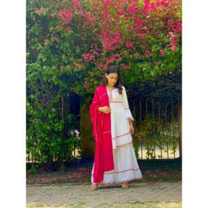 Ensemble de costume en mousseline de soie blanc rose brillant - Taille XS - Product Image 3