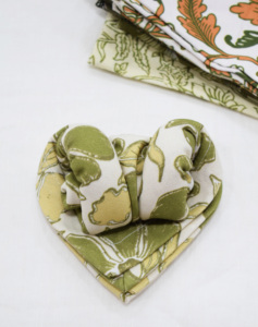 Green <b>Linen</b> <b>Table</b> Napkin Sustainable <b>Cloth</b> Napkins for Elegant <b>Table</b> Decor and Reuse - Product Image 6