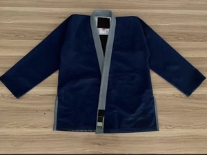 Kimono de Jiu-jitsu Personalizado Azul Premium de Alta Calidad, 450GSM, Tejido Perlado, Ligero, 100% Algodón, para BJJ Brasileño - Product Image 1