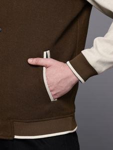 เสื้อแจ็คเก็ตวาร์ซิตี้แบบวินเทจสำหรับฤดูหนาวของชมรมซิกมา  แบบยูนิเซ็กซ์  สำหรับโรงเรียน/มหาวิทยาลัย  ผ้าขนสัตว์  แบบ Letterman  ทรงปกติ  บุซับในเชอร์ปาด้านหน้า - Product Image 5