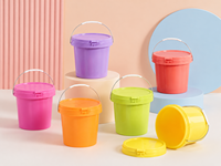 Seau en plastique PP de 500 ml (16 oz) avec couvercle et poignée, couleur personnalisée, mini-seau pour emballage de cadeaux, de collations, de jouets, vente en gros, bricolage à domicile
