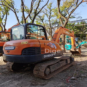 Mini excavadora usada de 6 toneladas Doosan DH60 con buenas condiciones Corea Baja hora de trabajo Multifunción Excavadora sobre orugas Doosan DH60 - Product Image 3