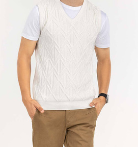 Suéter de punto rasgado sin mangas con logo personalizado, 100% acrílico, estilo urbano, para hombre, cuello redondo. - Product Image 6