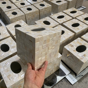 Caja de pañuelos de estilo floral con incrustaciones de nácar, calidad OEM ODM, material sostenible, origen Vietnam, para decoración del hogar. - Product Image 6