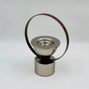 Ensemble d'encensoirs en métal faits à la main avec base en bois, doté d'un design ajouré unique, élégant, à double tour, pièce décorative pour la maison - Product Image 6