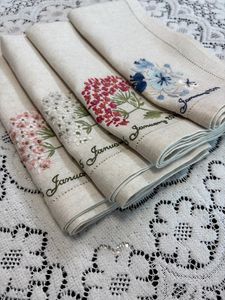 Serviette de table personnalisée en lin 100% brodée avec monogramme, ourlet festonné, 6x6 pouces, carrée, lavable en machine, de luxe, pour mariage ou dîner - Product Image 4