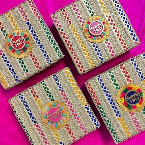 Coffret cadeau Holi Gota Patti exquis, fait main, avec dentelle Gota Patti et broderie multicolore vibrante sur une base luxueuse - Product Image 1