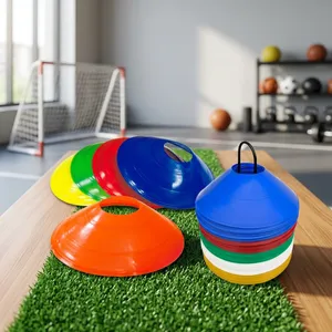 Cônes d'entraînement souples en plastique PE, marqueurs sportifs légers et empilables pour les exercices de vitesse et de travail au sol en football, soccer et rugby - Product Image 6