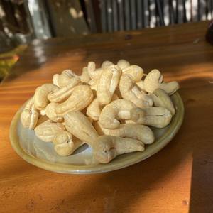 Delicious Cashew <b>Nut</b> <b>Kernel</b> Wholesale with Husked Low Fat Vietnam W240 W320 COMMON Raw Organic High Quality Cashew <b>Nuts</b> - Product Image 3