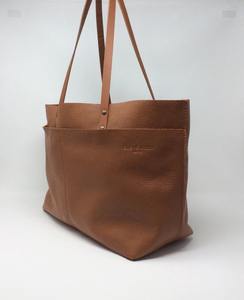 Nouveautés Sac fourre-tout en cuir véritable 100% fait main, couleur unie, fermeture à glissière, logo personnalisé imprimé, sac à bandoulière pour femme LTB-0251 - Product Image 3