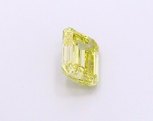 Magnifique diamant de laboratoire jaune fantaisie de 1,06 ct, taille émeraude, clarté VS1, polissage excellent, pour inventaire de marques de joaillerie fine, expédition. - Product Image 4