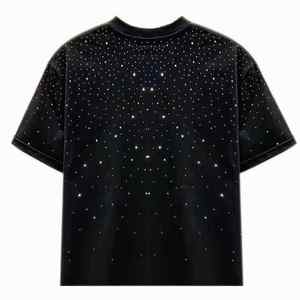 Camiseta de lujo con pedrería y brillo llamativo, algodón premium, corte moderno, ideal para atuendos a la moda y moda diaria. - Product Image 6