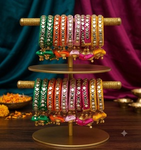 Bracelet ouvrable en fil de soie Kundan, Latkan, Choodi réglable, pour occasions spéciales (Haldi, Mehndi, Sangeet, Mariage) et cadeaux de mariage - Product Image 4