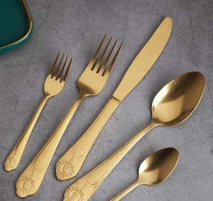 Cubiertos de comedor de diseño clásico inspirados en la promenada, ideales para mesas fluidas, anfitrión elegante y cenas rítmicas. - Product Image 4