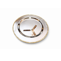 Assiette de Présentation Métallique de Luxe Ronde Argentée avec Bord Doré et Anneau Central Surélevé pour Table de Mariage