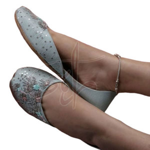 Service OEM, Dernier Style, Meilleure Qualité, Fabriqué au Pakistan, Khussa Haute Performance pour Femmes en Vente - Product Image 2