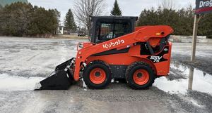 Nuevo Kubota SSV75 2026, Minicargadora con 74 Caballos de Fuerza, Cabina Completamente Cerrada con Calefacción y Aire Acondicionado - Product Image 3