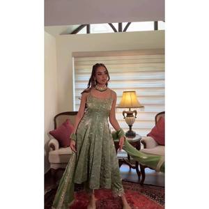 ชุดราตรีปักลายดีไซน์เนอร์พร้อมชุดสวมใส่ปาร์ตี้ dupatta ดูมีลำดับการทำงาน - Product Image 2