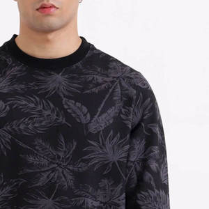 เสื้อสเวตเชิ้ตผู้ชายพรีเมียมสำหรับฤดูใบไม้ผลิ คอกลม แขนยาว พิมพ์ลายดิจิทัล ชายเสื้อและปลายแขนแบบริบ สำหรับสไตล์ทันสมัย - Product Image 5