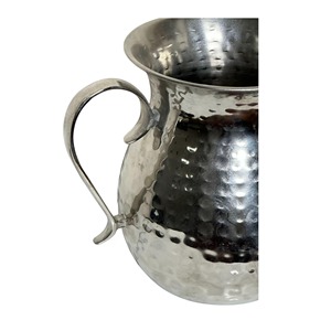 Carafe en acier inoxydable argenté à design martelé, durable pour un usage quotidien, idéale pour servir à la maison, transporter l'eau et les boissons, provenant d'Inde. - Product Image 4