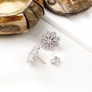 Memoria Jewels, Nuevos Pendientes de Diamantes con Forma Geométrica, Oro Blanco de 18k, Estilo Vintage, Certificados, para Mujer - Product Image 2