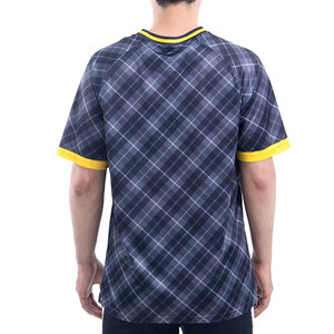 เสื้อฟุตบอลรุ่นใหม่ล่าสุด ปรับแต่งได้ตามต้องการ ทนทานต่อการซักและการเปลี่ยนสี  เสื้อฟุตบอลรุ่นใหม่ล่าสุดที่ปรับแต่งได้ - Product Image 1