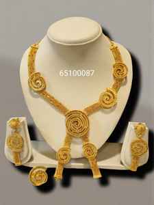 AWAIS HOUSE Collier Hiphop en laiton plaqué or 6 grammes avec diamant serti griffe infini, pour femmes africaines, idéal pour fiançailles, mariage, cadeau ou fête - Product Image 2