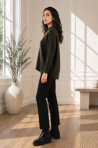 Pull en tricot côtelé vert olive pour femme, coupe ample, manches longues, col montant, asymétrique, pour un look décontracté - Product Image 3
