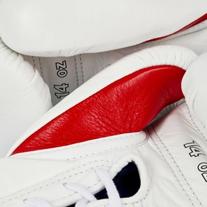 Guantes de Boxeo Personalizados Blancos y Rojos, Guantes de Entrenamiento de Kick Boxing Personalizables con Cordones y Correa de Gancho y Bucle, Cuero Genuino - Product Image 6