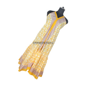Robe de plage vintage indienne ethnique en soie sans manches, style bohème, dos nu, imprimé floral, pour festival, été - Product Image 1
