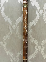 Bastón de Paseo de Madera de Palisandro Vintage, Diseño Pulido Multifuncional con Curvas Naturales - Artículo de Regalo de Uttarakand