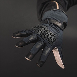 Gants de moto en cuir unisexe tout temps Logos personnalisés robustes et options de marque protecteurs et élégants pour les cyclistes - Product Image 5